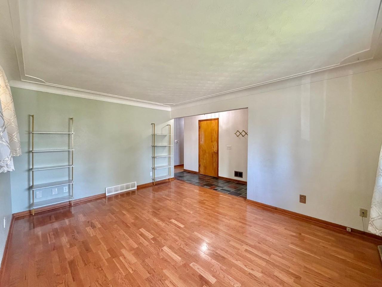 4416 282nd St - Photo 4 of 30