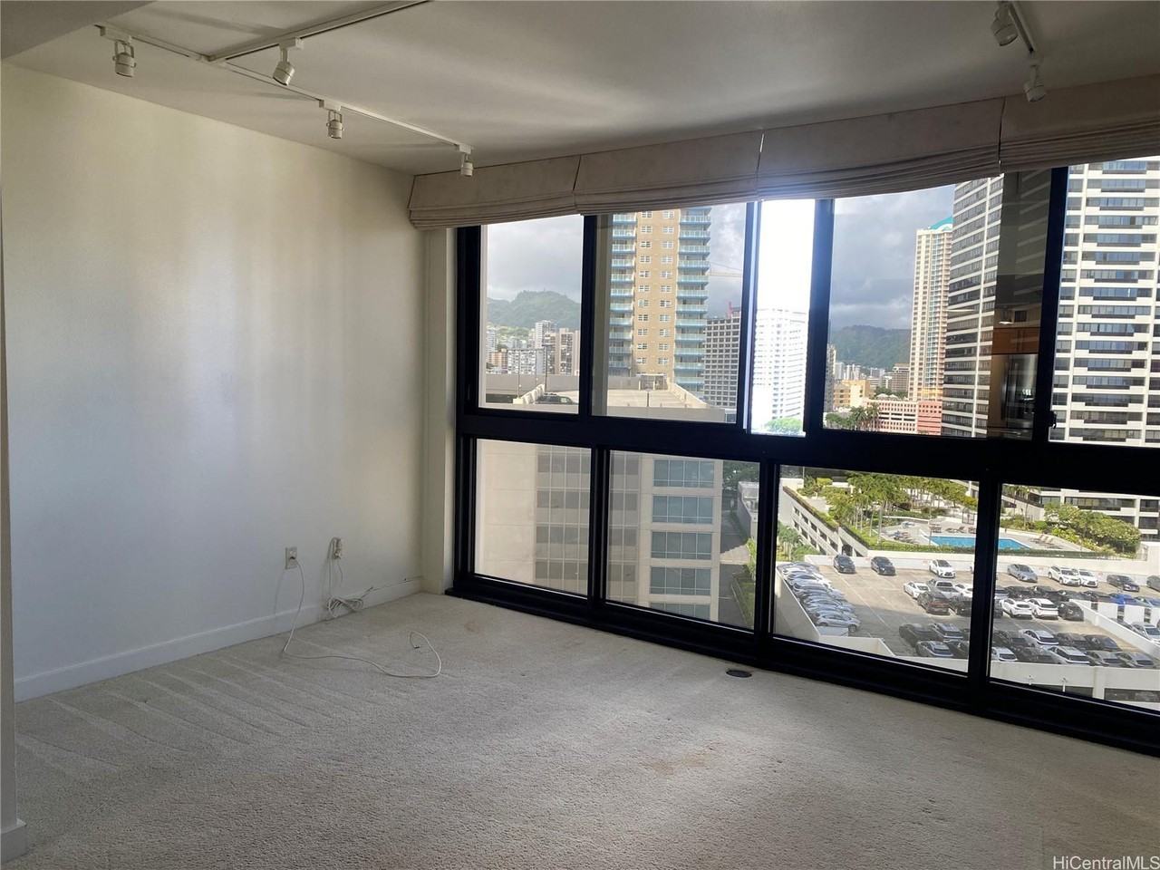 600 Queen St #1208 - Photo 2 of 12