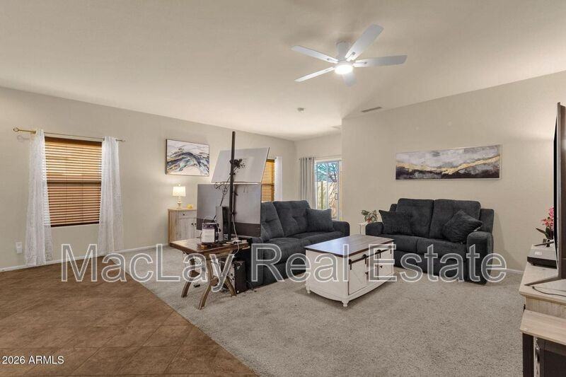 18337 N Soft Wind Dr - Photo 3 of 36