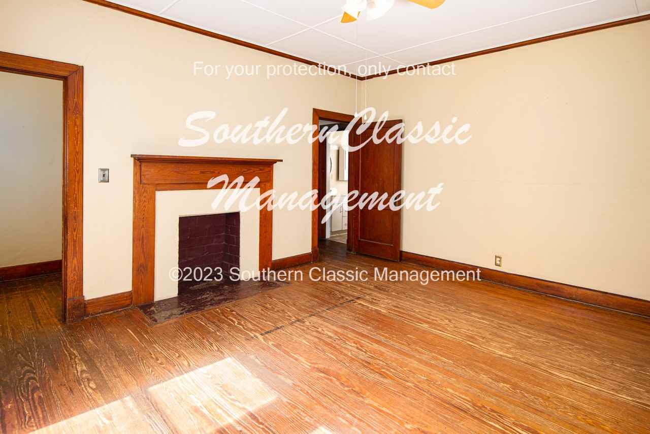 460 Baldwin Ave - Photo 3 of 14