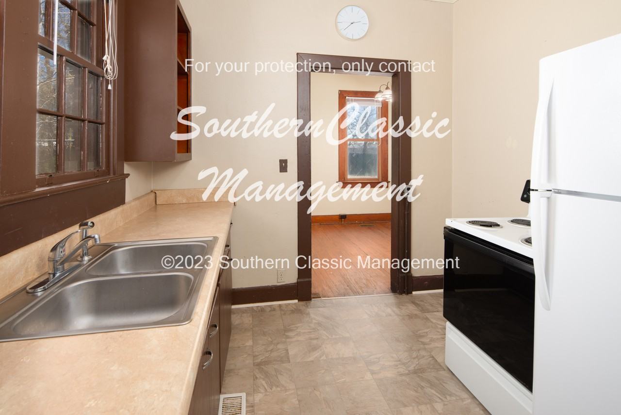 460 Baldwin Ave - Photo 5 of 14