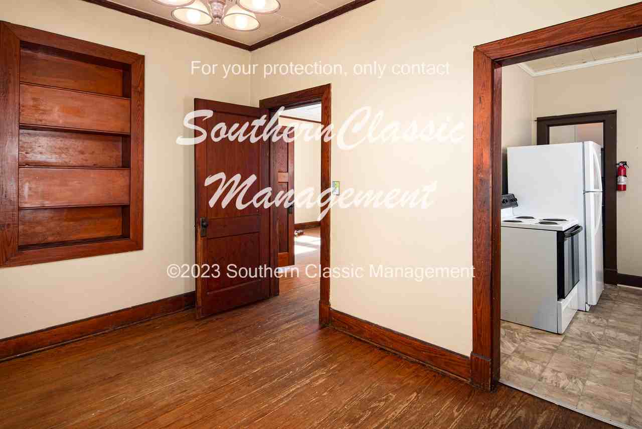 460 Baldwin Ave - Photo 7 of 14