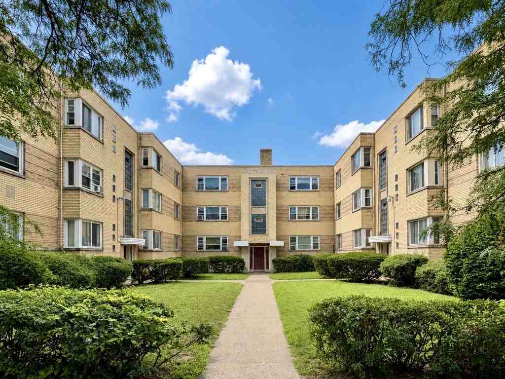2057 E 72nd St #3