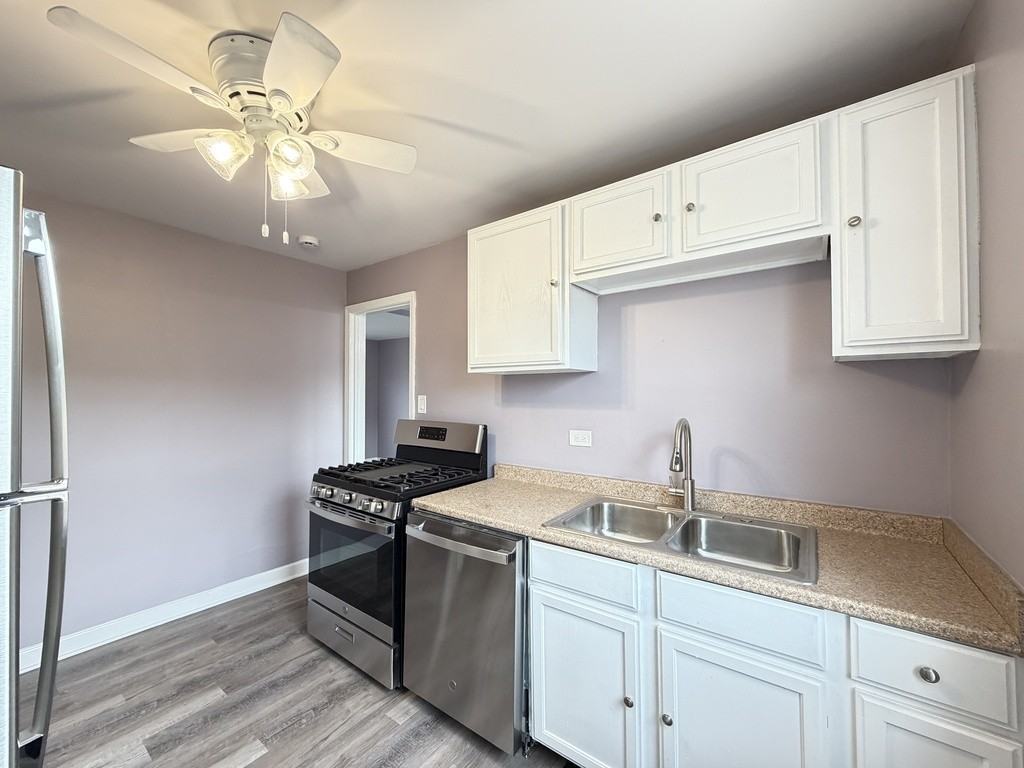 2057 E 72nd St #3 - Photo 5 of 21