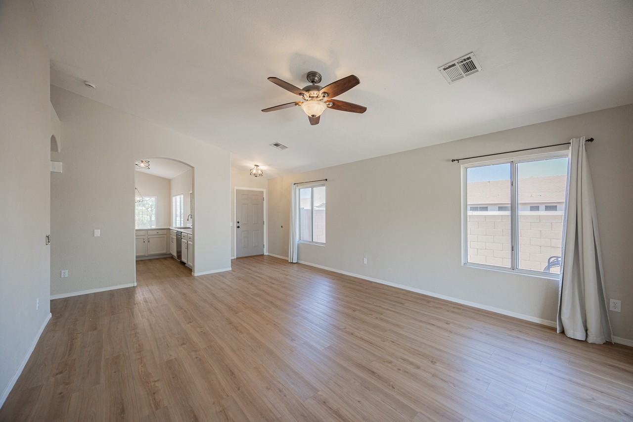 1710 E Oakland St - Photo 6 of 26