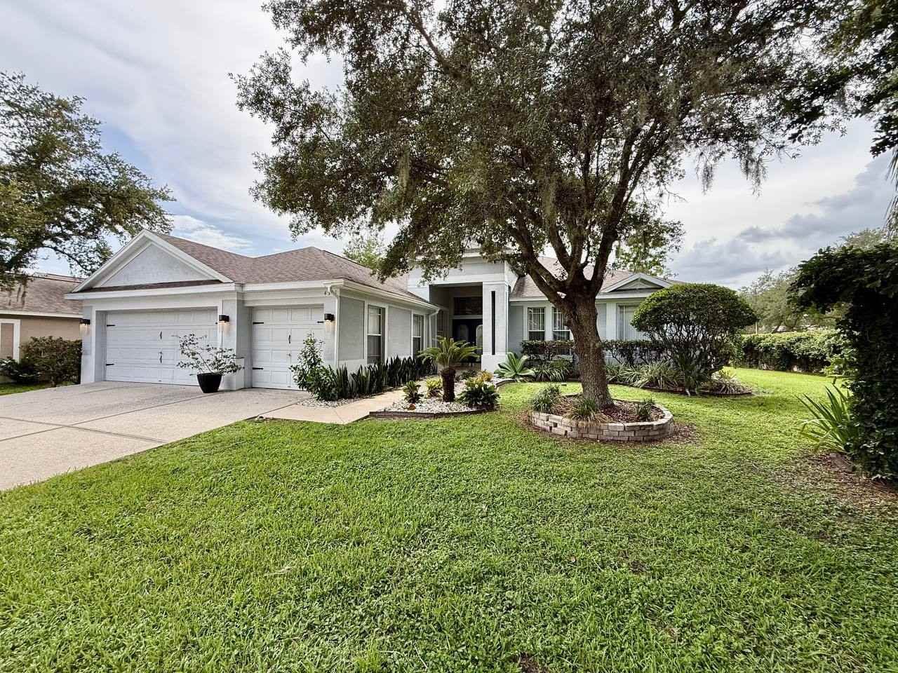 4301 River Close Blvd - Photo 2 of 50