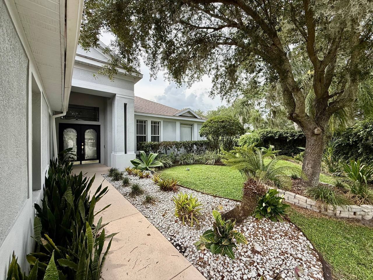 4301 River Close Blvd - Photo 3 of 50