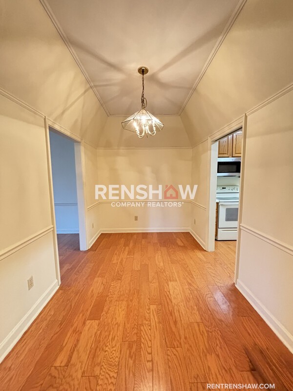 575 Southern Pl - Photo 4 of 22