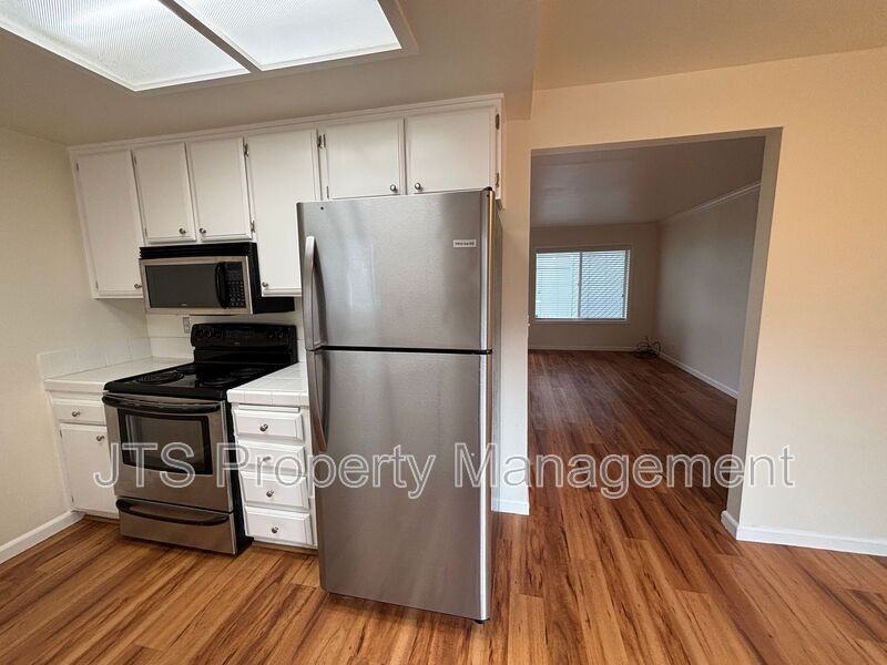2515 Merrychase Dr #S - Photo 4 of 14