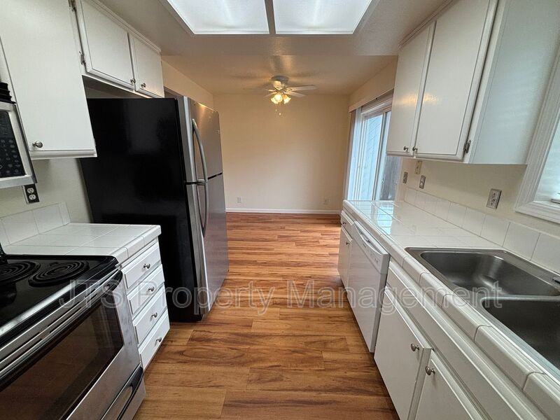 2515 Merrychase Dr #S - Photo 6 of 14