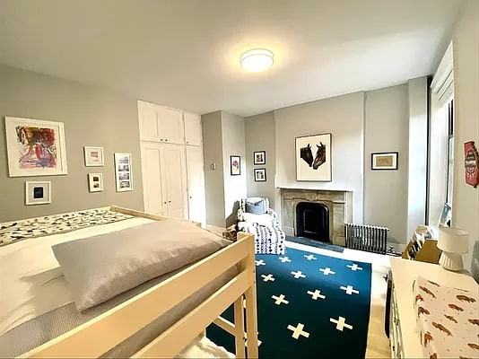 208 W 83rd St - Photo 6 of 12