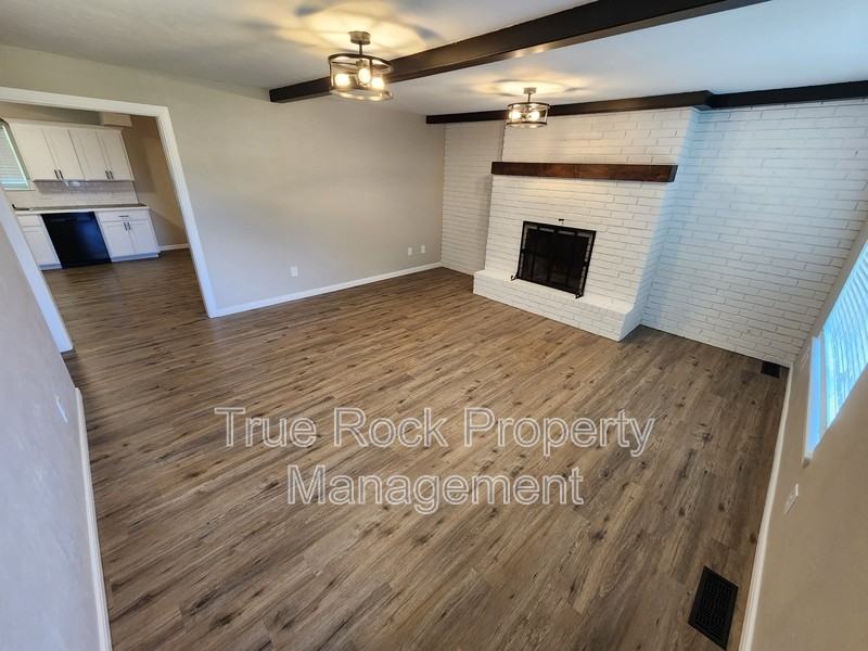 13770 County Road 3614 - Photo 2 of 19