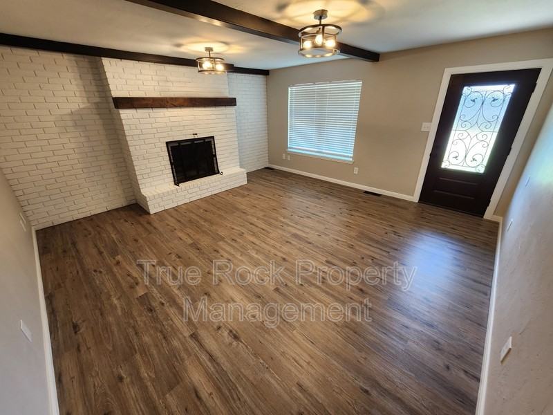 13770 County Road 3614 - Photo 3 of 19