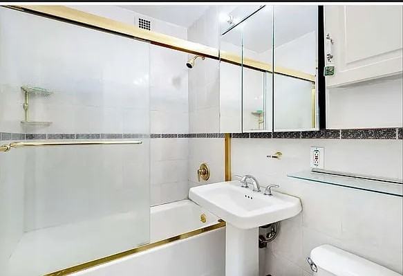 155 E 34th St - Photo 5 of 5