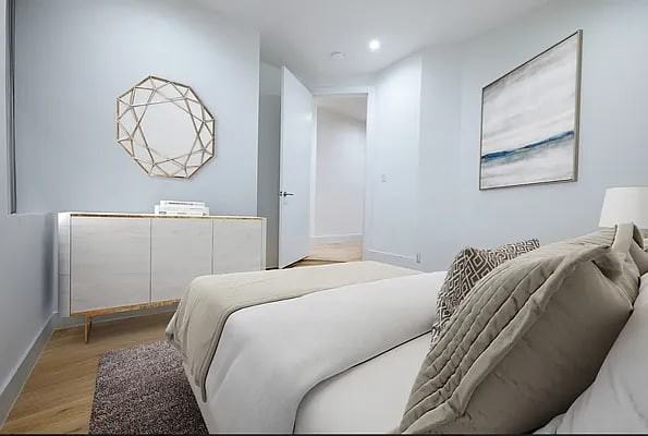 125 Riverside Dr - Photo 5 of 6