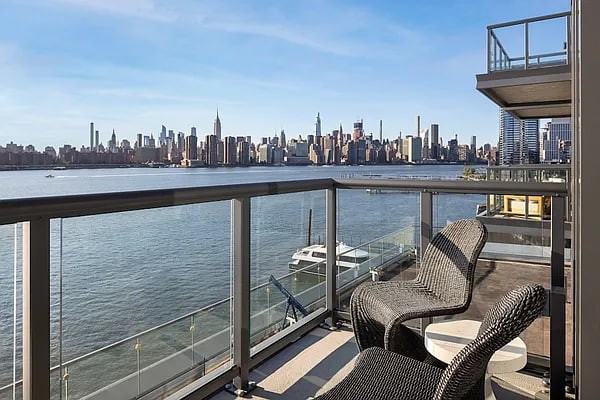 60 Wharf Dr - Photo 2 of 8