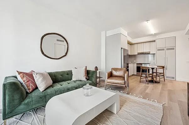17 Hanover Pl - Photo 3 of 16