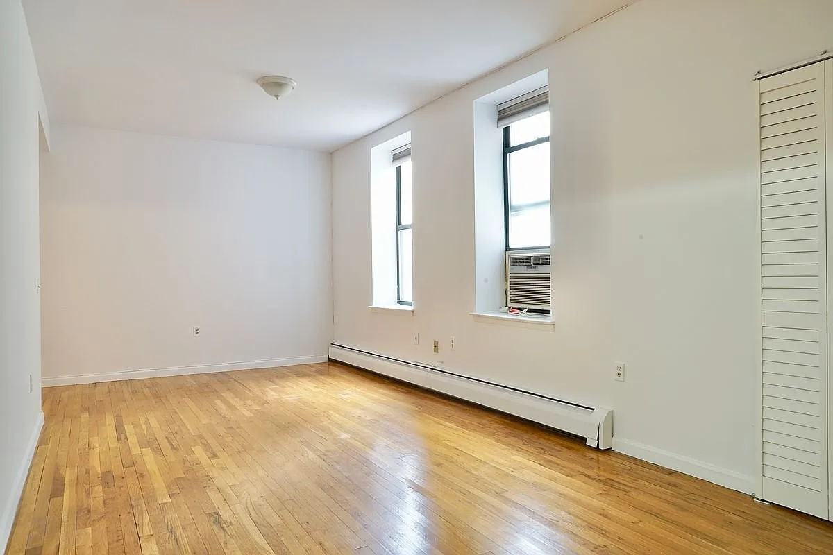 371 W 117th St - Photo 3 of 8