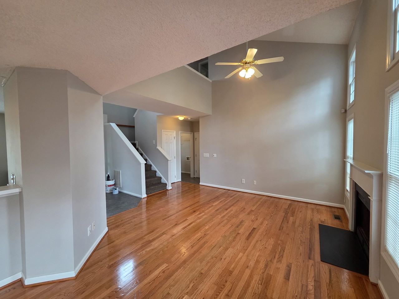 549 Mountain Lake Dr - Photo 4 of 29