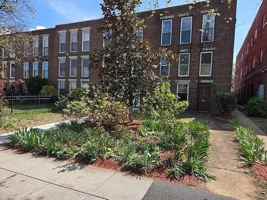featured image of 1827 E Capitol St Se