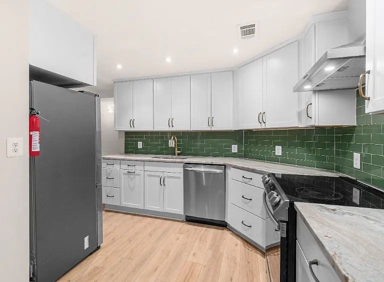 1740 U St Nw - Photo 7 of 19