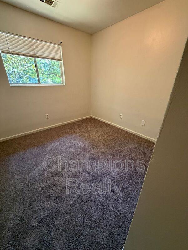 1508 Bowie Ave #B - Photo 4 of 18