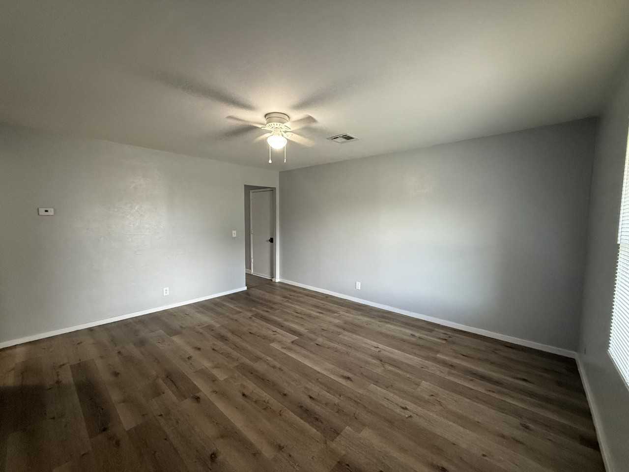 224 Nw 85th St - Photo 3 of 15