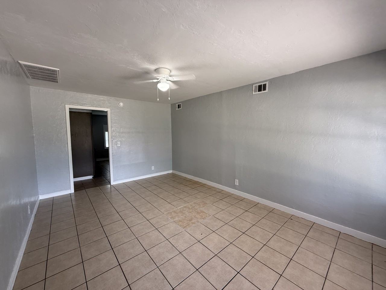 336 Nw 84th St - Photo 3 of 16