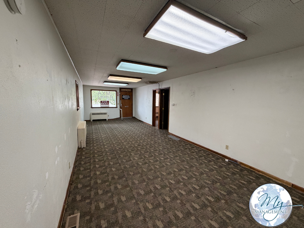 213 N Lincoln Ave - Photo 3 of 10
