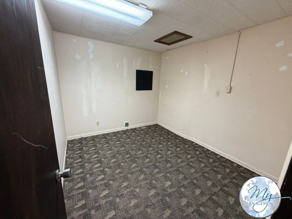 213 N Lincoln Ave - Photo 4 of 10