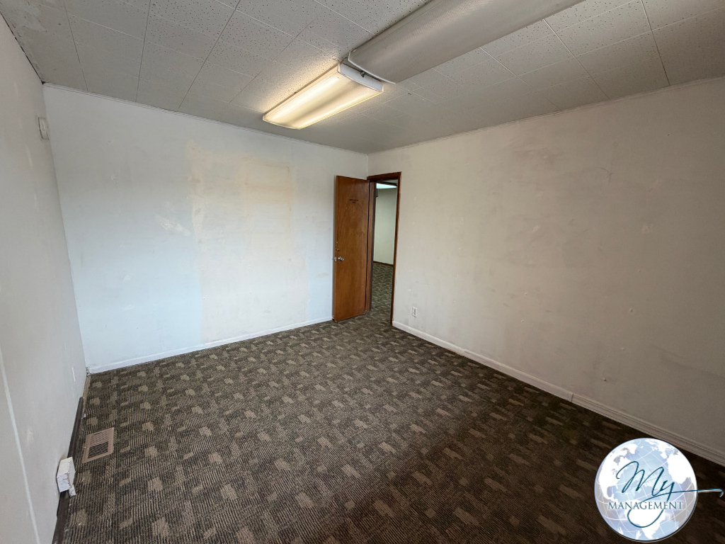 213 N Lincoln Ave - Photo 7 of 10