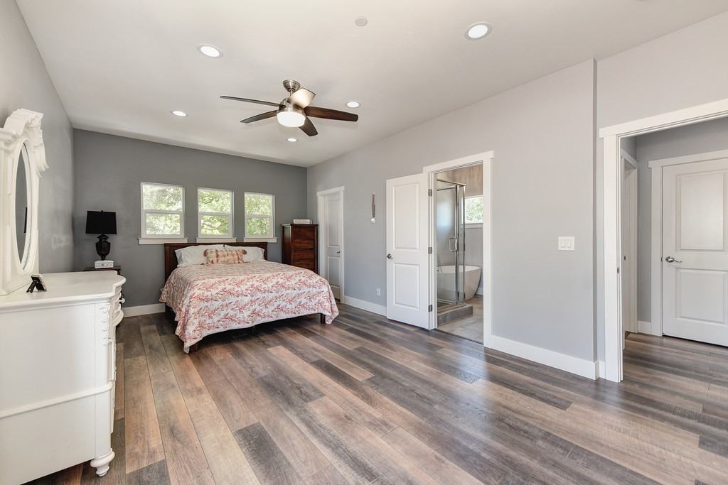 4121 Pine St - Photo 4 of 9