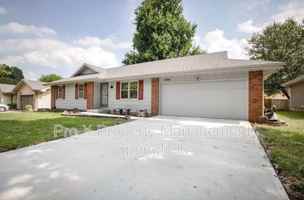 featured image of 1714 W Swan St
