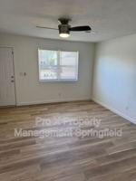 featured image of 615 E Bain St