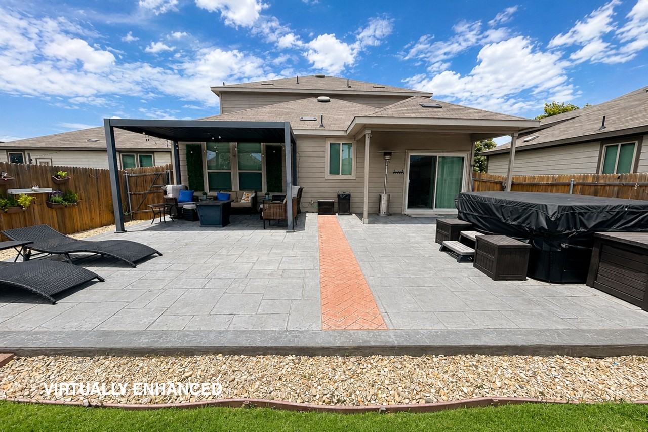 612 Sonterra Blvd - Photo 3 of 5