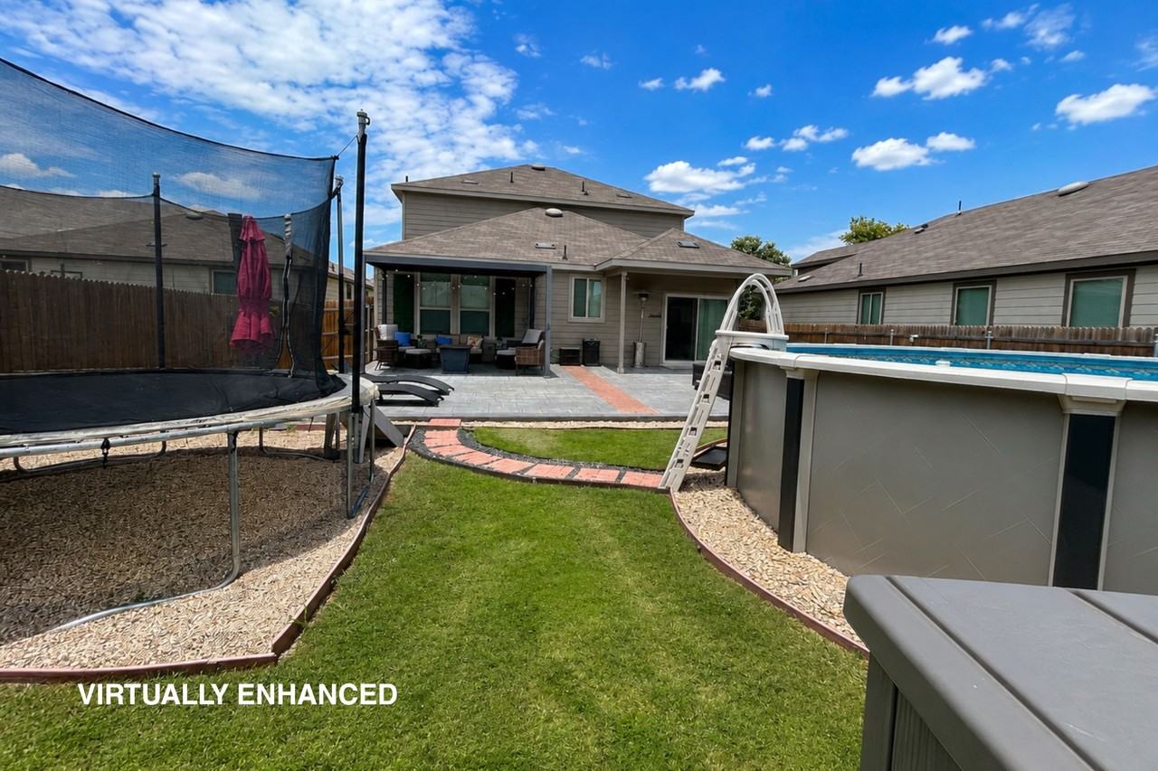 612 Sonterra Blvd - Photo 4 of 5