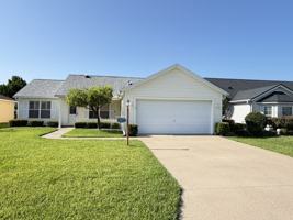 featured image of 3024 Burbank Ln