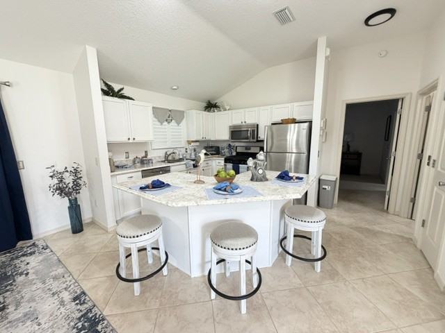 3024 Burbank Ln - Photo 5 of 28