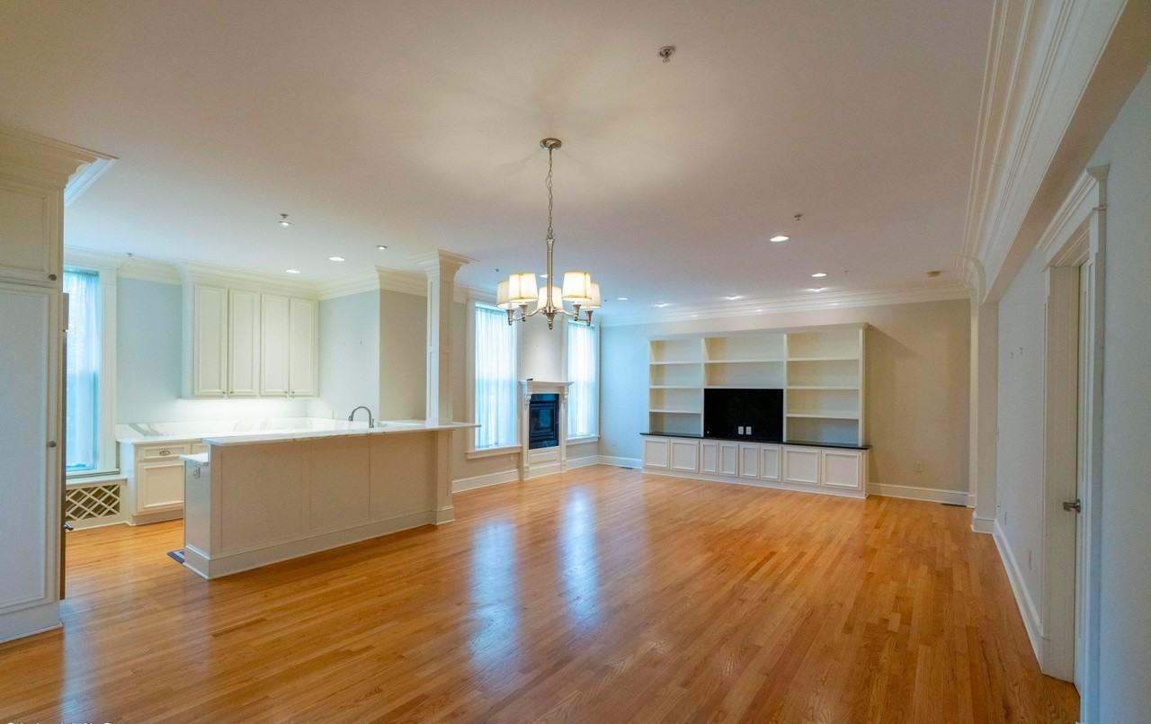 45 Greenfield Ave - Photo 7 of 19