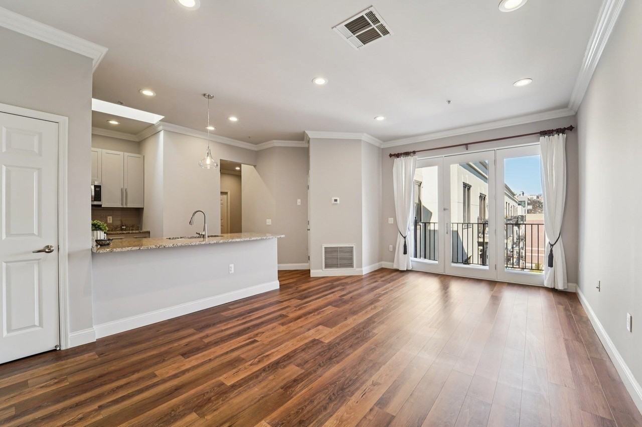 1301 Adams St - Photo 2 of 26