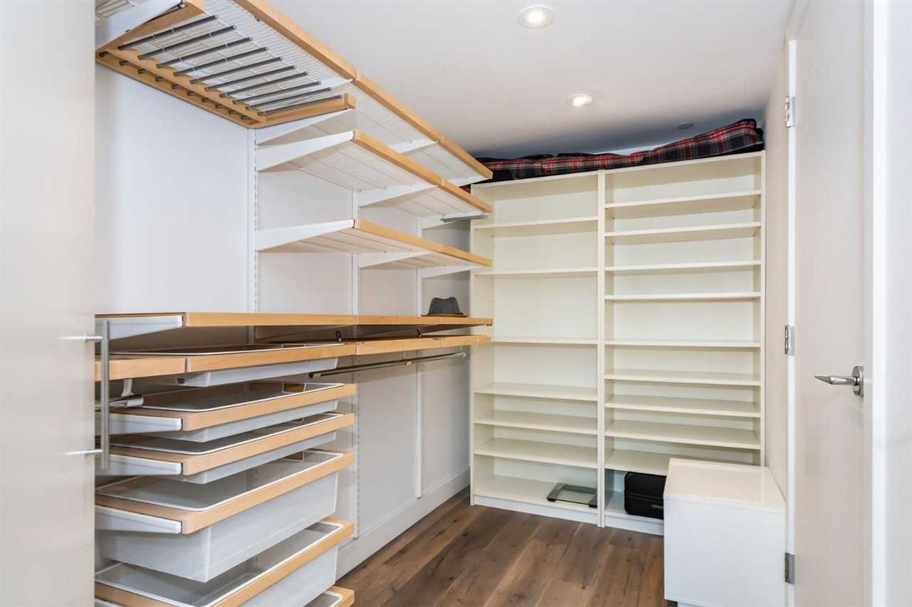 420 Mission Bay Blvd N #101 - Photo 4 of 9