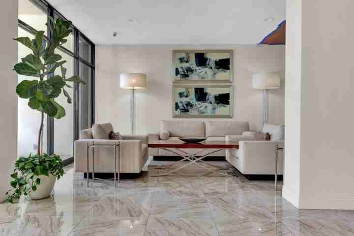 2000 Presidential Way - Photo 3 of 4