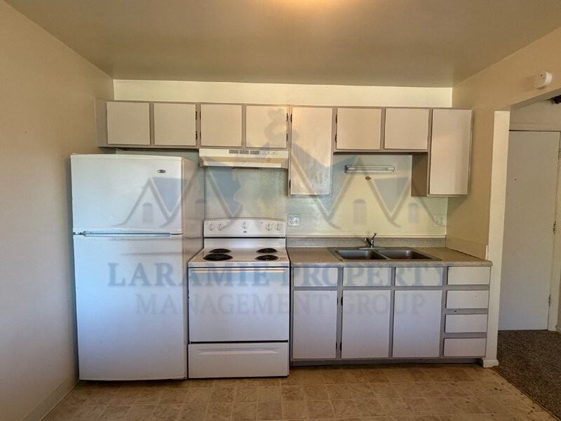 2310 E Garfield St #B5 - Photo 4 of 12