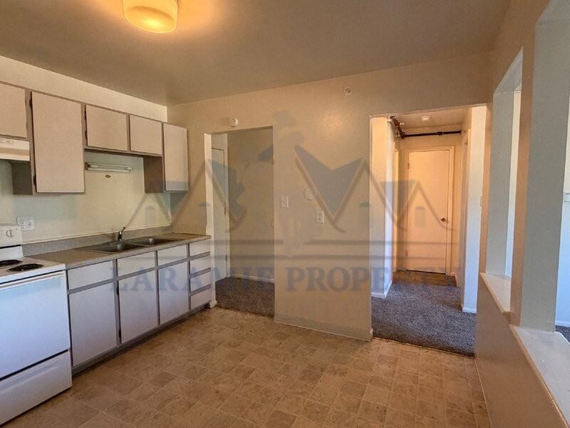 2310 E Garfield St #B5 - Photo 5 of 12
