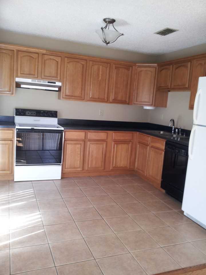 7507 Wakulla Dr - Photo 5 of 14