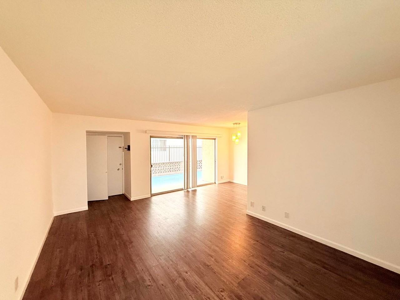 828 4th St #104 - Photo 4 of 21