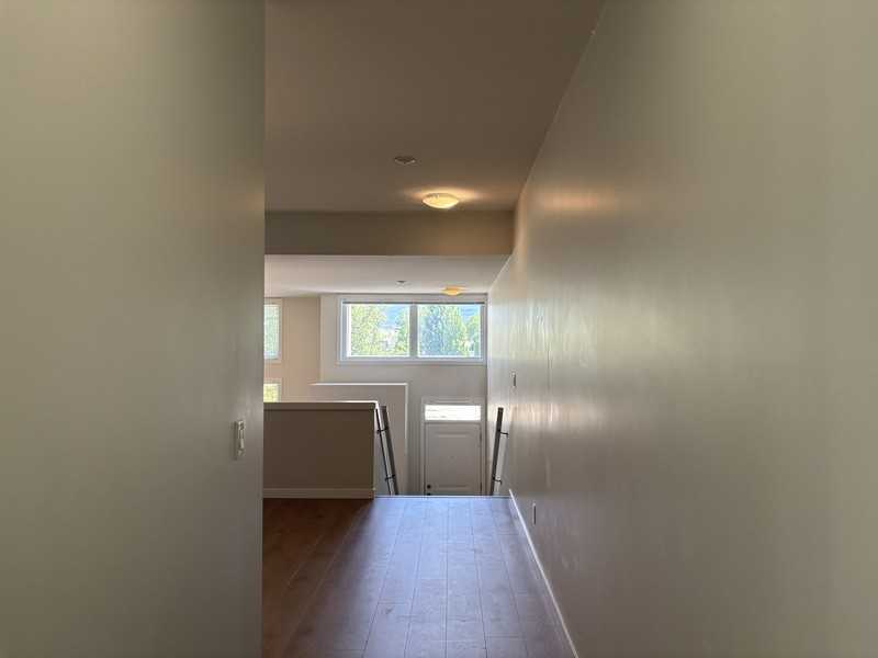1550 Dickson Ave #6 - Photo 3 of 34