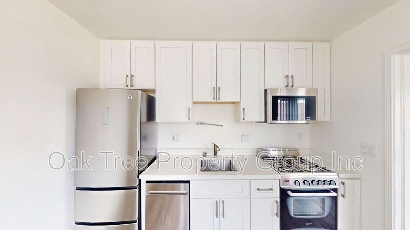450 28th St #303 - Photo 7 of 18