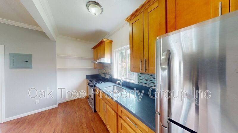 884 32nd St #884 - Photo 6 of 24