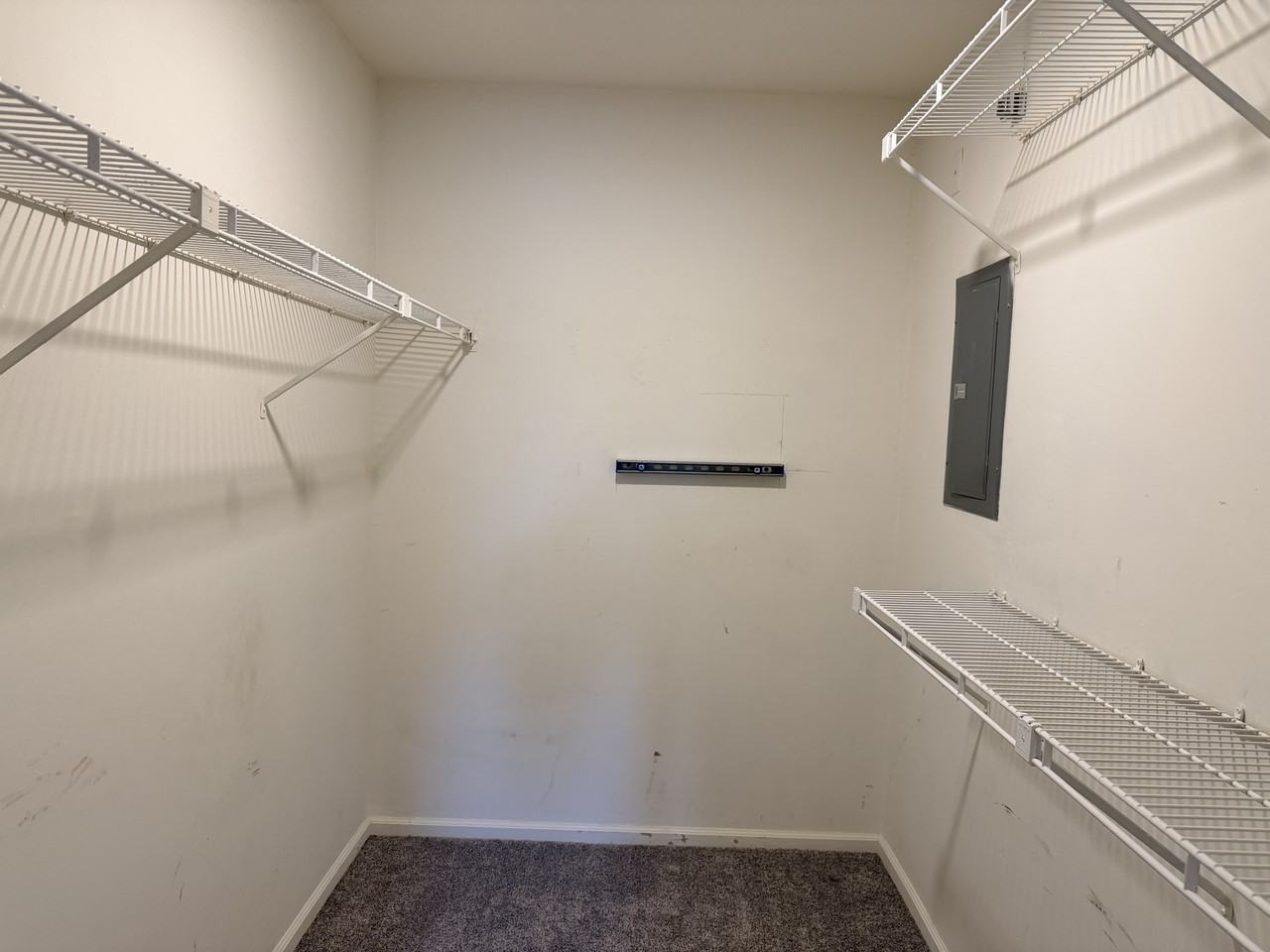 2408 Beacon Hill Dr - Photo 6 of 16